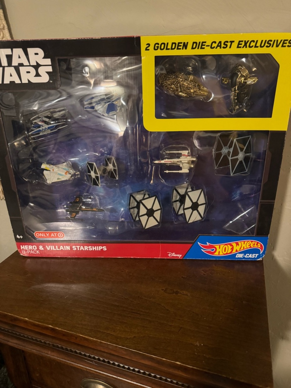 Star Wars Hot Wheels Die-Cast Starship Set - Black, Gold, White